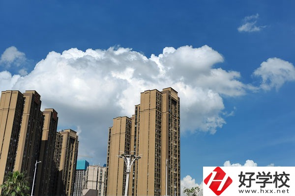 新邵縣職業(yè)中專學(xué)校怎么樣？值得報考嗎？