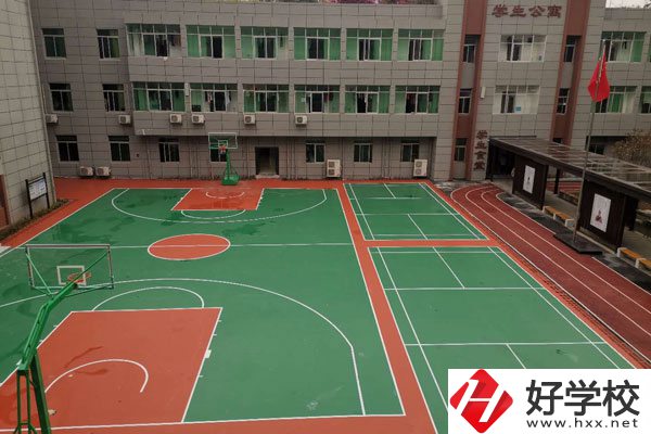 長(zhǎng)沙康明職業(yè)中專(zhuān)學(xué)校有什么熱門(mén)專(zhuān)業(yè)？