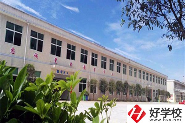 長沙銀河中等職業(yè)學(xué)校教學(xué)樓