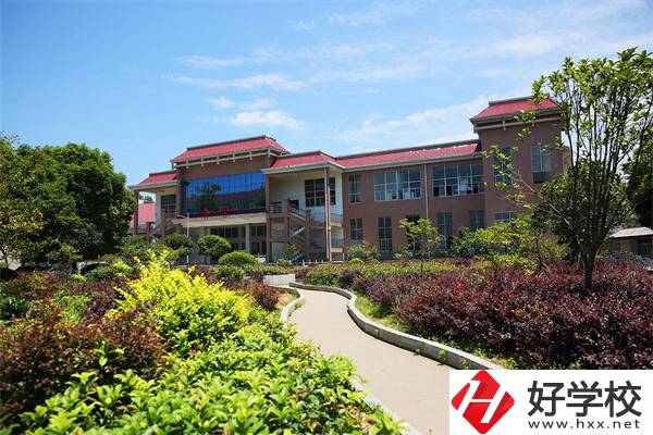 懷化共有多少所中職學(xué)校？中職有什么優(yōu)勢？