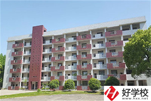 長沙適合初中畢業(yè)生的技校有哪些？可以學(xué)什么專業(yè)？