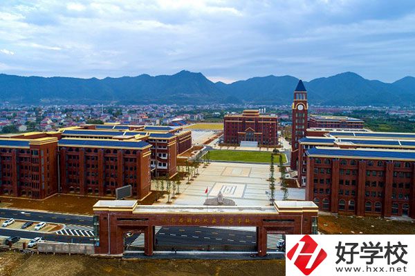 湘北職業(yè)中專學(xué)校是公辦的還是民辦的？在哪里？