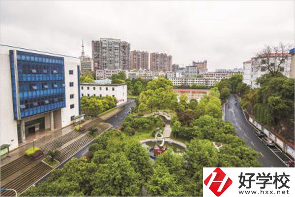 衡陽(yáng)幼兒師范高等專科學(xué)校(中職部)有哪些專業(yè)？
