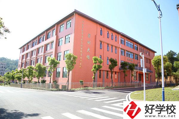 郴州汝城有環(huán)境設(shè)施好的中專學(xué)校嗎？