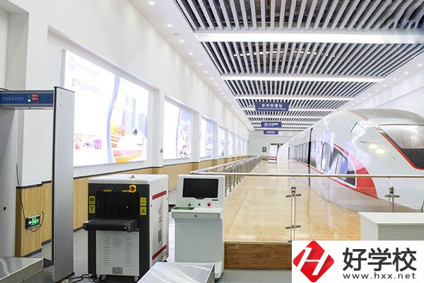 湖南華中交通技工學(xué)校有什么特色專業(yè)？