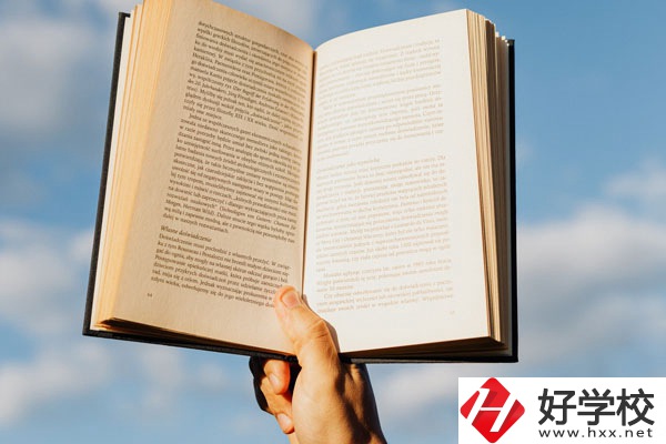 在衡陽(yáng)想學(xué)廚師？這個(gè)學(xué)校不能錯(cuò)過(guò)！