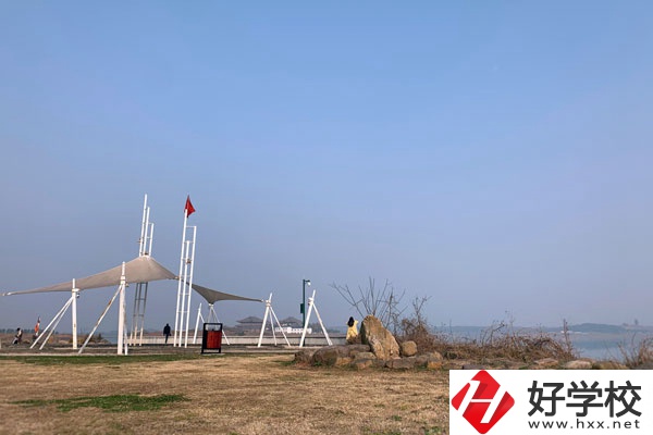 想學(xué)幼兒保育專業(yè)，張家界這三所中職學(xué)校值得一看