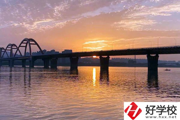 湖南省水利水電建設(shè)工程學(xué)校宿舍環(huán)境怎么樣？