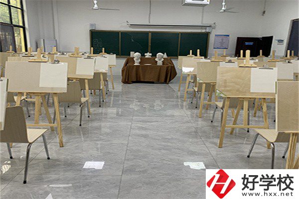 衡陽市鐵路運輸職業(yè)學校學費貴嗎？有哪些特色？