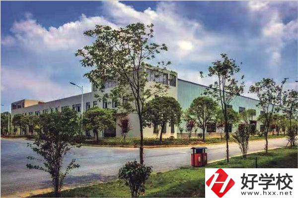 邵陽有哪些好的技?？梢酝扑]？學校有什么辦學優(yōu)勢？