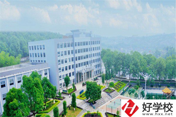 邵陽(yáng)市機(jī)電職業(yè)技術(shù)學(xué)校有哪些助學(xué)政策？