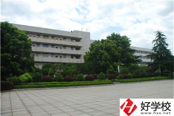 郴州市第一職業(yè)中專有多大？環(huán)境如何？