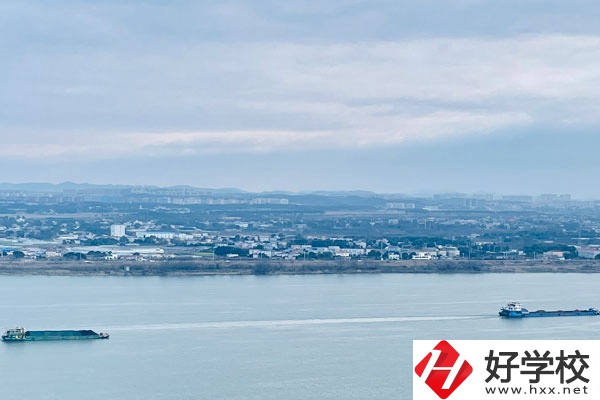 湖南省有色金屬中等專業(yè)學(xué)校有哪些專業(yè)？