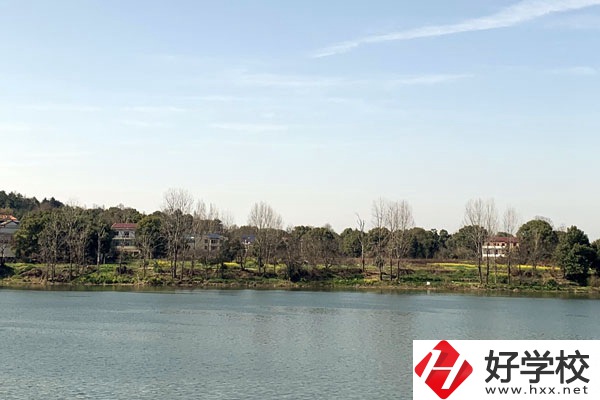 雙峰縣職業(yè)中專(zhuān)學(xué)校有哪些招生專(zhuān)業(yè)？