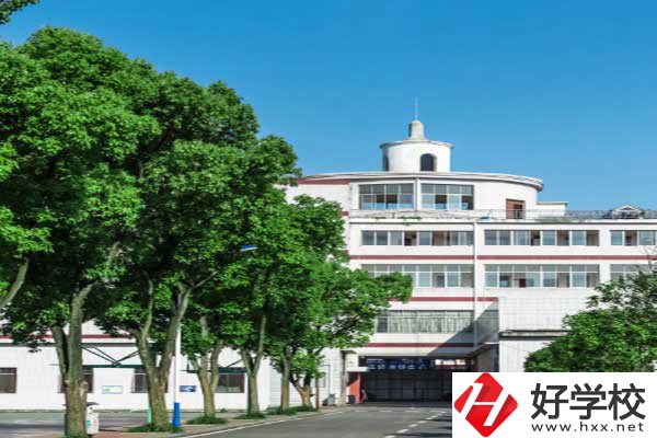 益陽市綜合職業(yè)中專好不好？校園環(huán)境怎么樣？