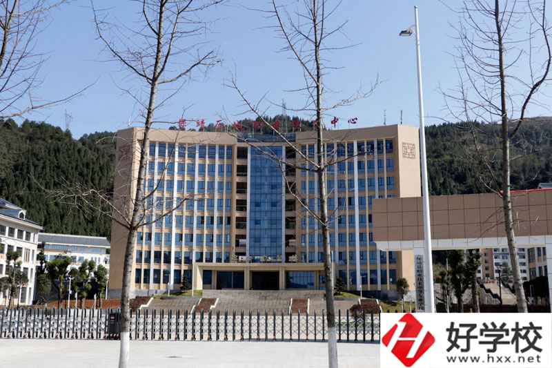 保靖縣中等職業(yè)技術學校好不好？有什么招生專業(yè)？