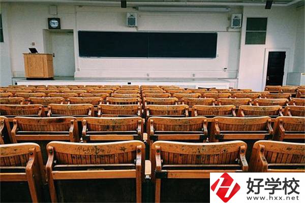 在湖南“晚熟”的孩子該何去何從？該怎么擇校？