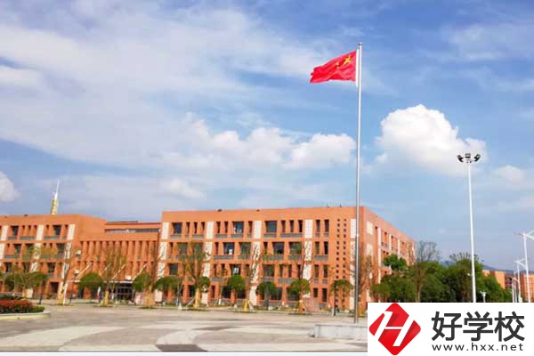懷化師范高等?？茖W校（中職部）教學樓