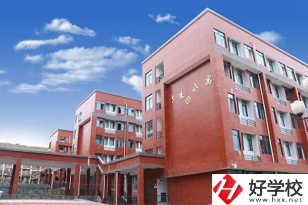 湘西哪所學?？梢詫W習汽車維修專業(yè)？招生人數(shù)多嗎？