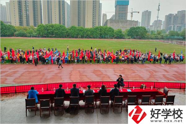 常德桃源縣機(jī)電成人中專是公辦還是民辦？就業(yè)率高嗎？