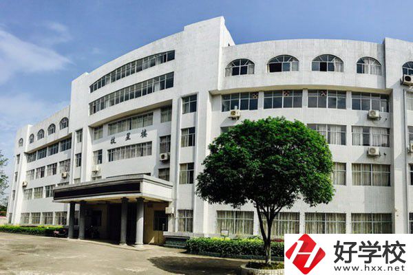 婁底工貿(mào)中專有護(hù)理專業(yè)嗎？