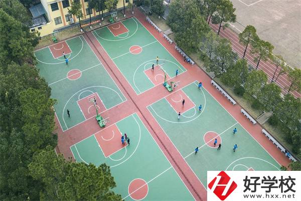 衡陽市鐵路運輸職業(yè)學校學費貴嗎？有哪些特色？