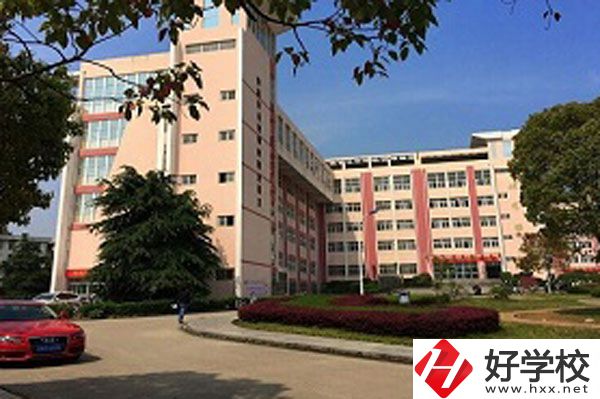 長(zhǎng)沙市現(xiàn)代服務(wù)職業(yè)中專學(xué)校發(fā)展如何？