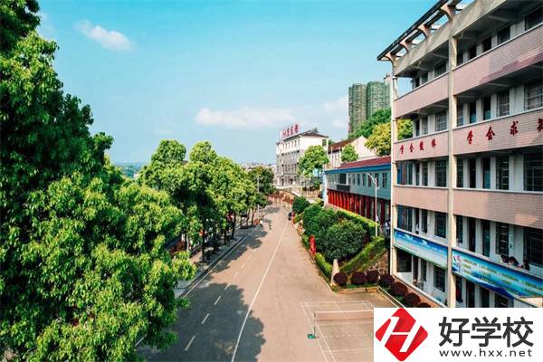 懷化有可以考大學(xué)的中職學(xué)校嗎？哪所升學(xué)情況比較好？