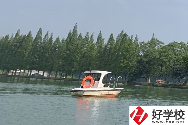 張家界有哪些比較好的中專？可以學(xué)什么專業(yè)？