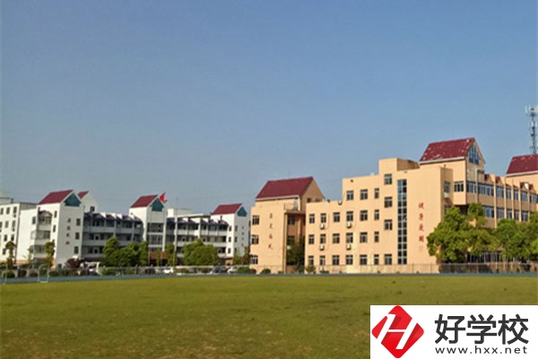 岳陽通達(dá)職業(yè)技術(shù)學(xué)校環(huán)境如何呢？宿舍條件怎么樣？