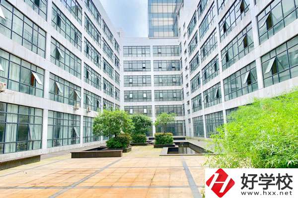 湖南曙光科技技工學校怎么樣？有哪些熱門專業(yè)？
