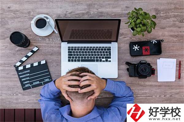 湖南中職生畢業(yè)會(huì)有就業(yè)難的問(wèn)題嗎？選就業(yè)還是升學(xué)？