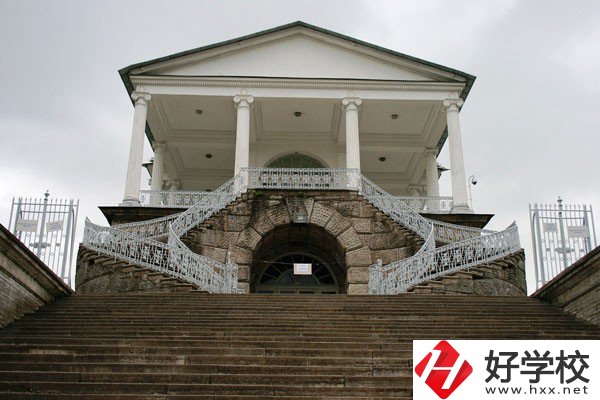 株洲排名靠前的重點中專推薦，學(xué)校師資力量如何？