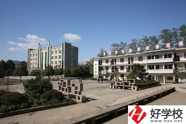 溆浦縣職業(yè)中等專業(yè)學(xué)校專業(yè)有哪些？辦學(xué)條件怎么樣？