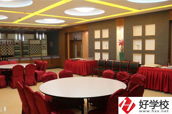張家界旅游類中職有哪些？學(xué)校有什么特色？