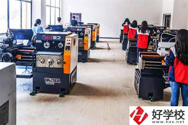 新化楚怡職校好不好？有些什么專業(yè)？