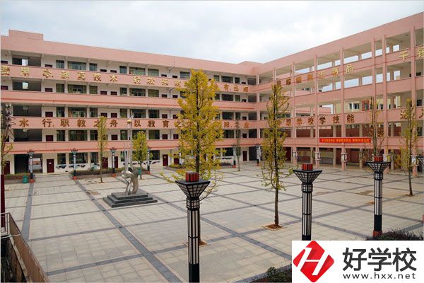 祁陽縣職業(yè)中專是公辦嗎？收費貴不貴？