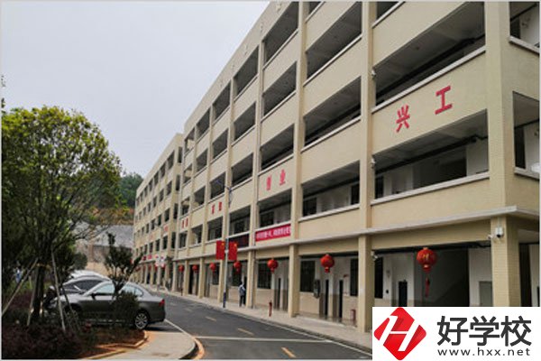 郴州臨武職業(yè)中專怎么樣？教學(xué)條件好不好？