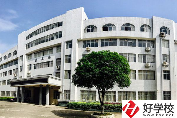 漣源工貿(mào)職業(yè)中專學校有什么熱門專業(yè)？學什么有前途？
