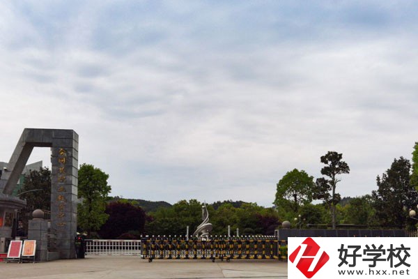 會同縣職業(yè)中專學校怎么樣？開設了哪些專業(yè)？
