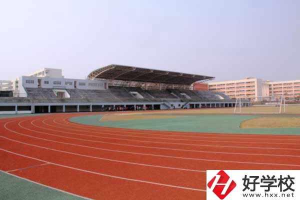 想學(xué)電子技術(shù)類專業(yè)，推薦長(zhǎng)沙這所中職學(xué)校