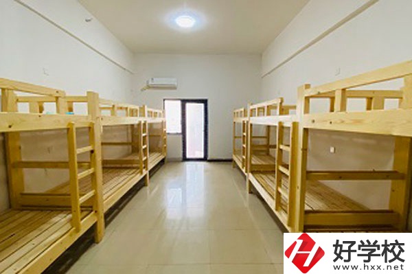 想在長沙讀醫(yī)藥類專業(yè)，看看這所中職學校