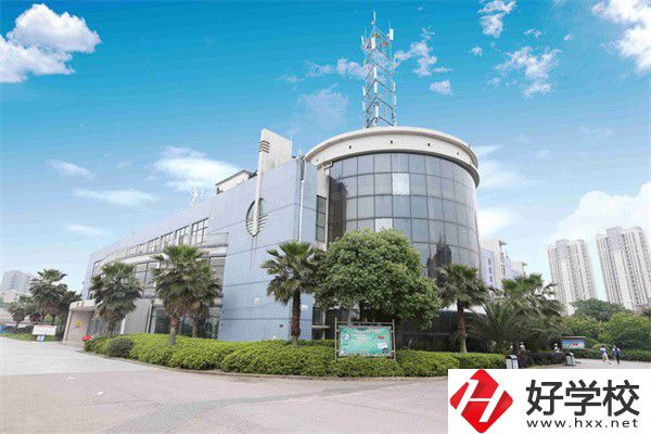 湘潭有哪些中專校風環(huán)境好？下面3所值得一看!